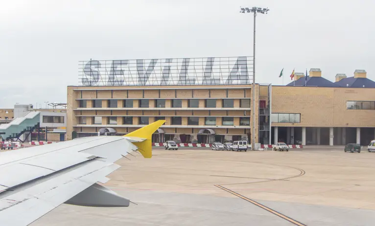 aeropuerto sevilla